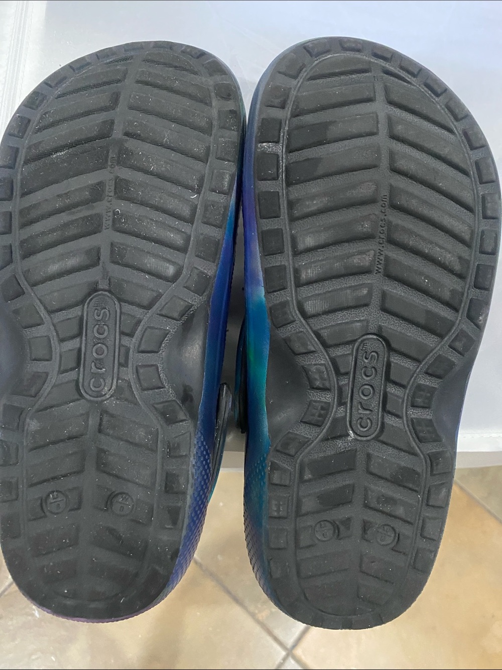 CROC Tie-Dye - For men size 10.5 and women size 9. - Picture 5 of 5